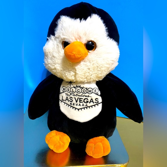 PENGUIN LAS VEGAS PLUSH WELCOME ICONIC SIGN EMBROIDERED POUCH ON HIS BACK SOFT - Picture 1 of 10